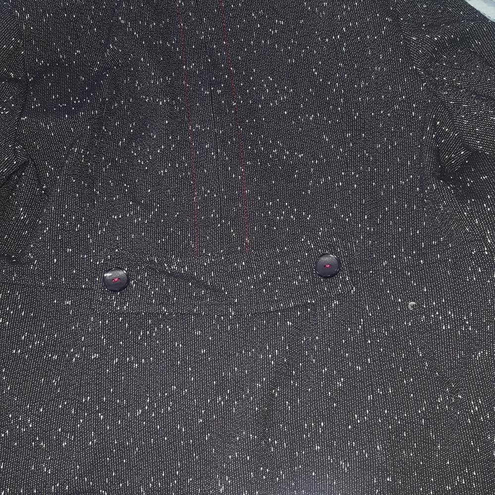 Blazer - Picture 3 of 3
